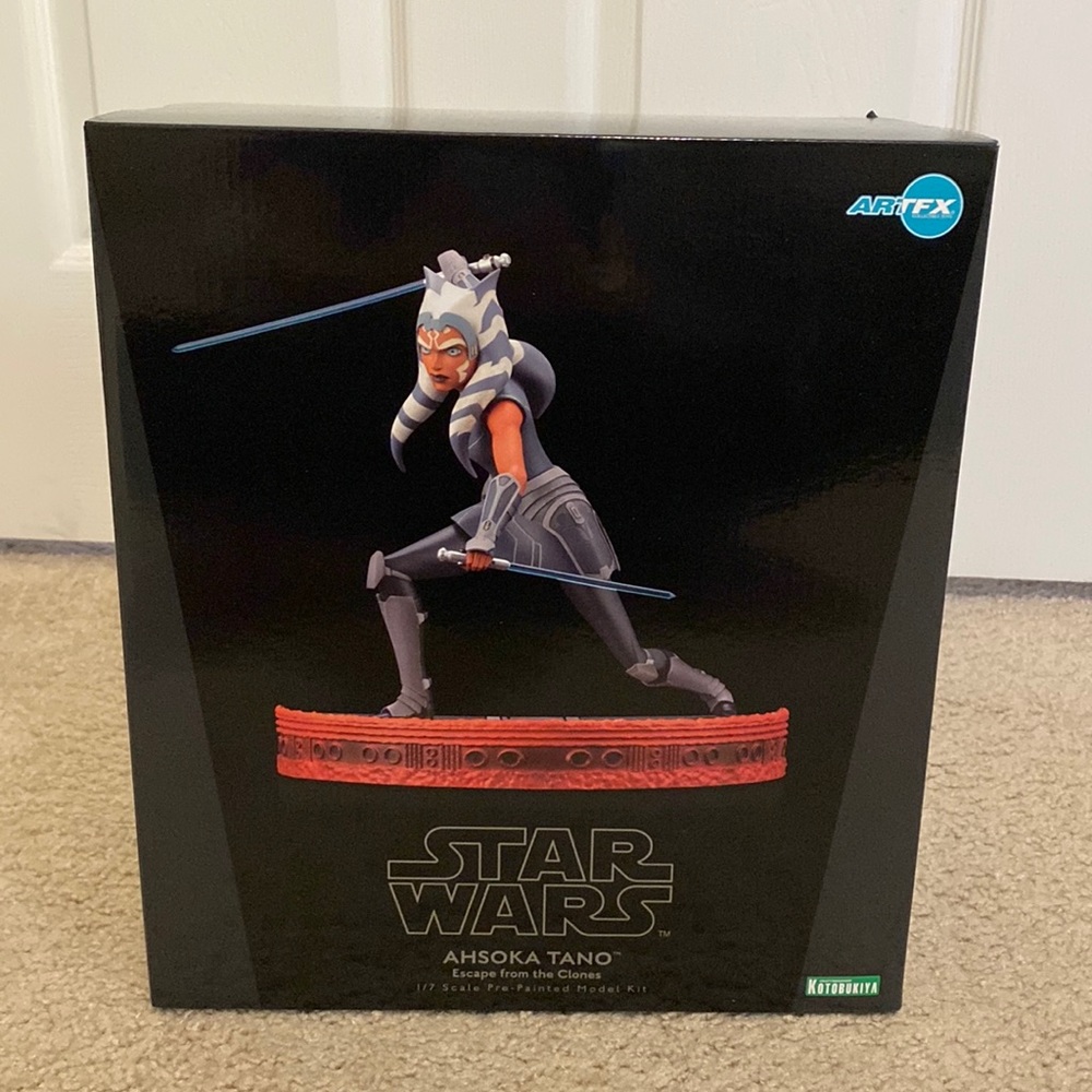 Ahsoka Tano “Escape from the Clones” 1/7 Scale Pre-Painted Model Kit